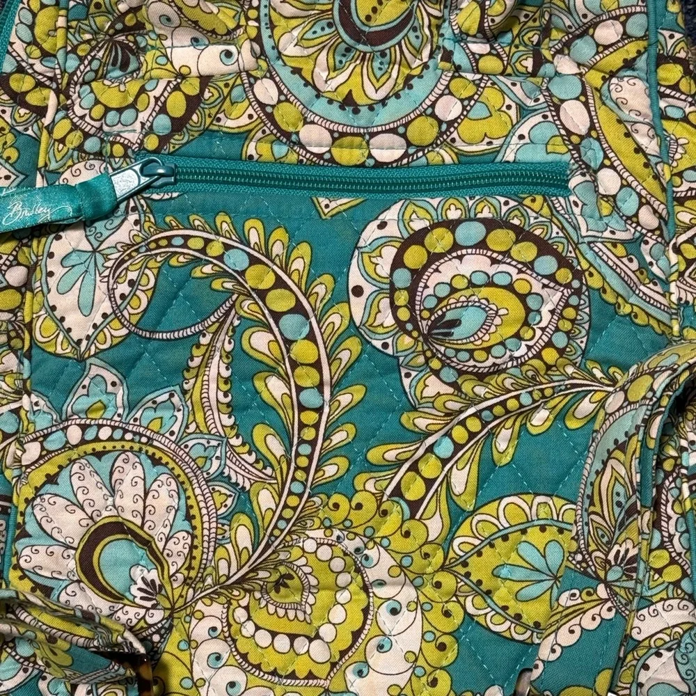 Vera Bradley Peacock Design Quilted Backpack. EUC